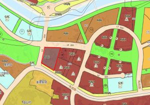 《行政长官2025年施政报告》提出在北部都会区古洞北及粉岭北新发展区预留三幅土地让市区重建局筹划兴建新楼，作为将来「楼换楼」的替代单位。图示粉岭北第14W区一幅土地（图中红线范围）。