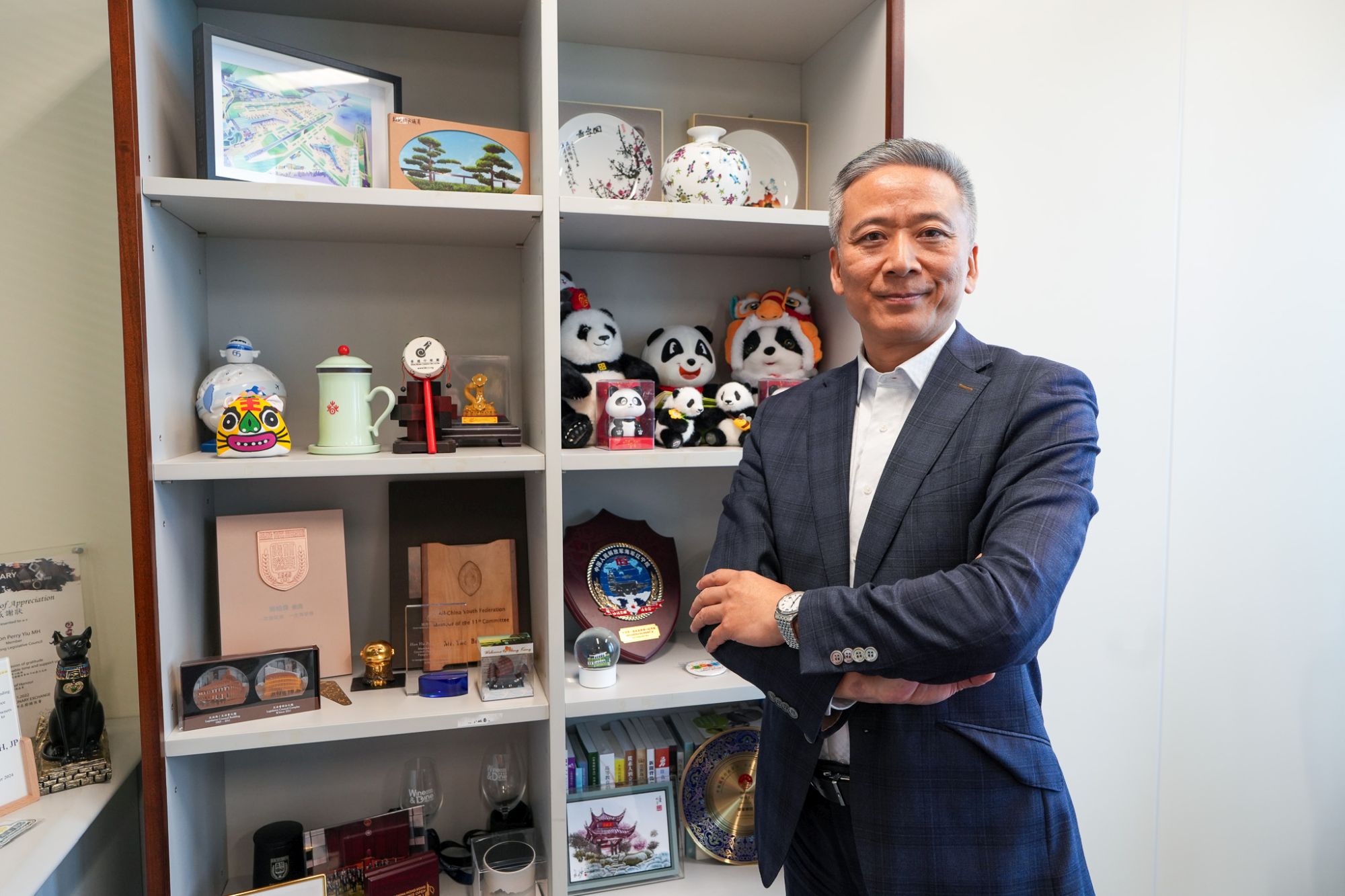 热衷郊游的立法会议员（选委会）姚柏良认为，码头改善后方便市民及游客穿梭香港不同的离岛及小岛屿欣赏美丽景色。