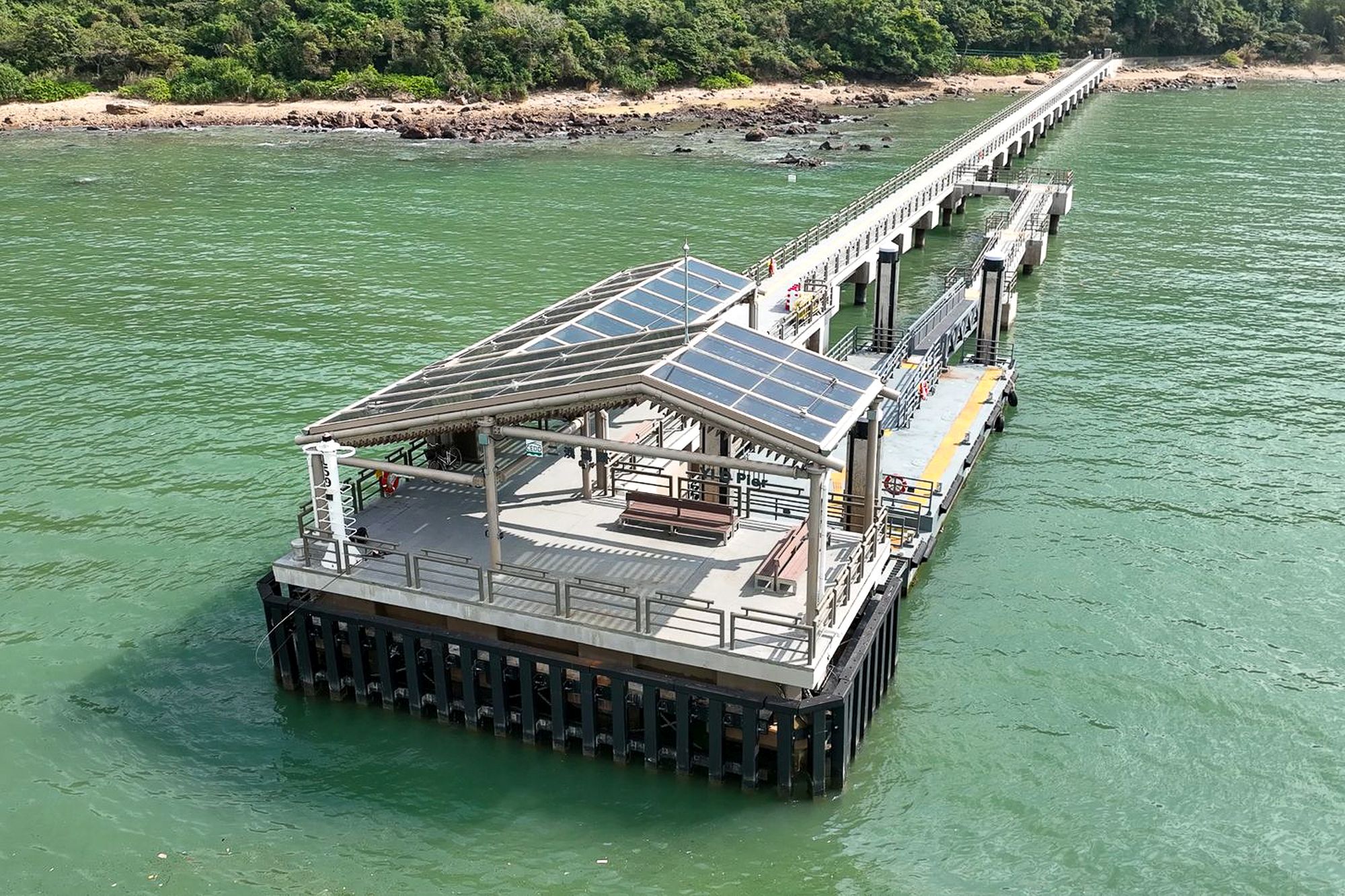 大屿山二澳码头。