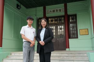 东华三院马振玉纪念中学（附设宿舍）校长赖珮贤（右）表示，学校不仅见证了新界教育与社区发展的历程，同时承载着先贤办学的精神，是陪伴一代又一代学子学习和成长的地方。