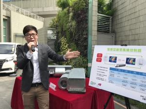 研發「智能風機盤管控制器」的創新及科技基金申請者代表楊純彰表示，控制裝置有助節能環保，亦可延長冷氣摩打的壽命。