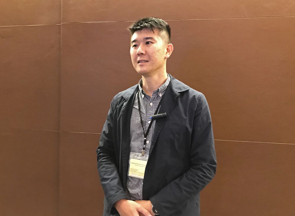 測量師郭柏威表示，第一批精簡審批安排措施為建築物高度限制訂定了劃一標準，並指定一個部門進行審批，相信會令他日後的工作更方便。