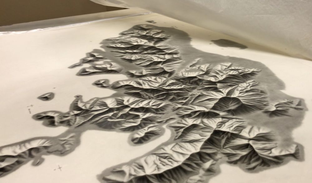 以掃描方式繪製的港島山形地貌圖