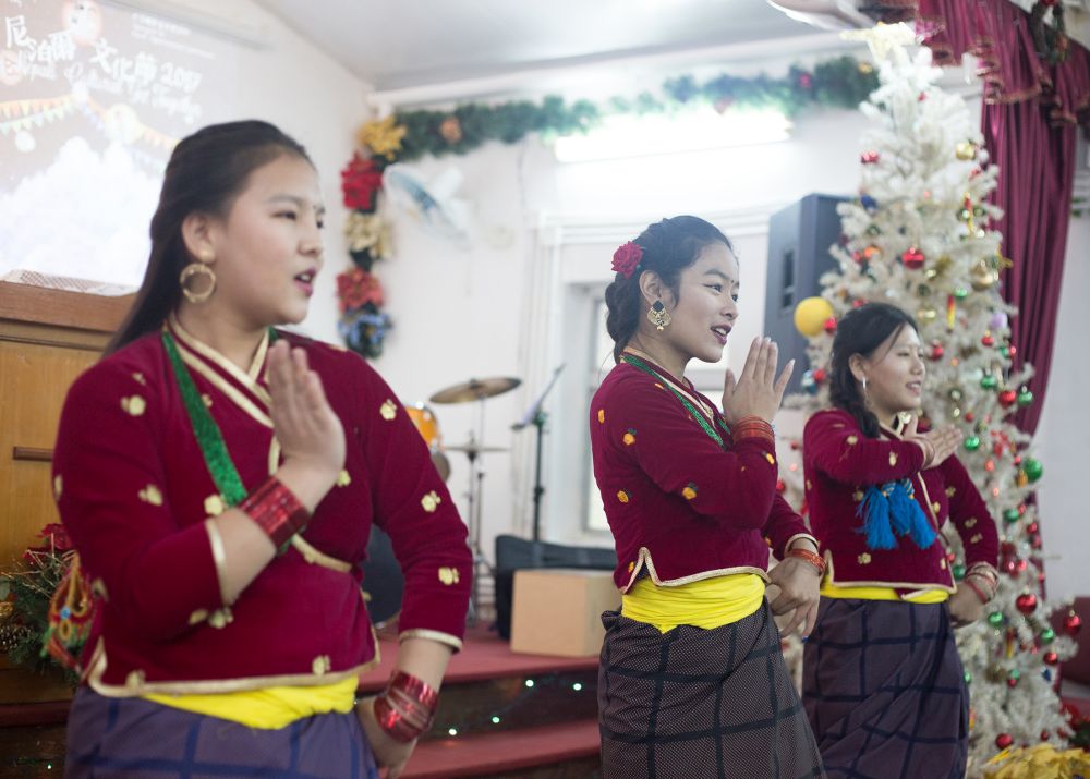 新的綜合社區服務中心會繼續以全人的模式提供服務，服務對象包括幼兒、長者、少數族裔、青少年等。