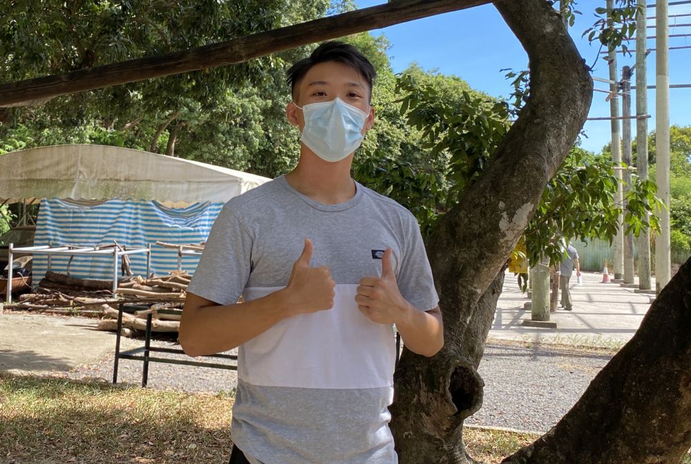 在今年考取了「綜合攀樹證書」的梁逸發說，他會把握學習資助計劃的機會繼續進修，並已報讀「電油鏈鋸使用及保養和樹木修剪證書」，以掌握更多樹藝技能。