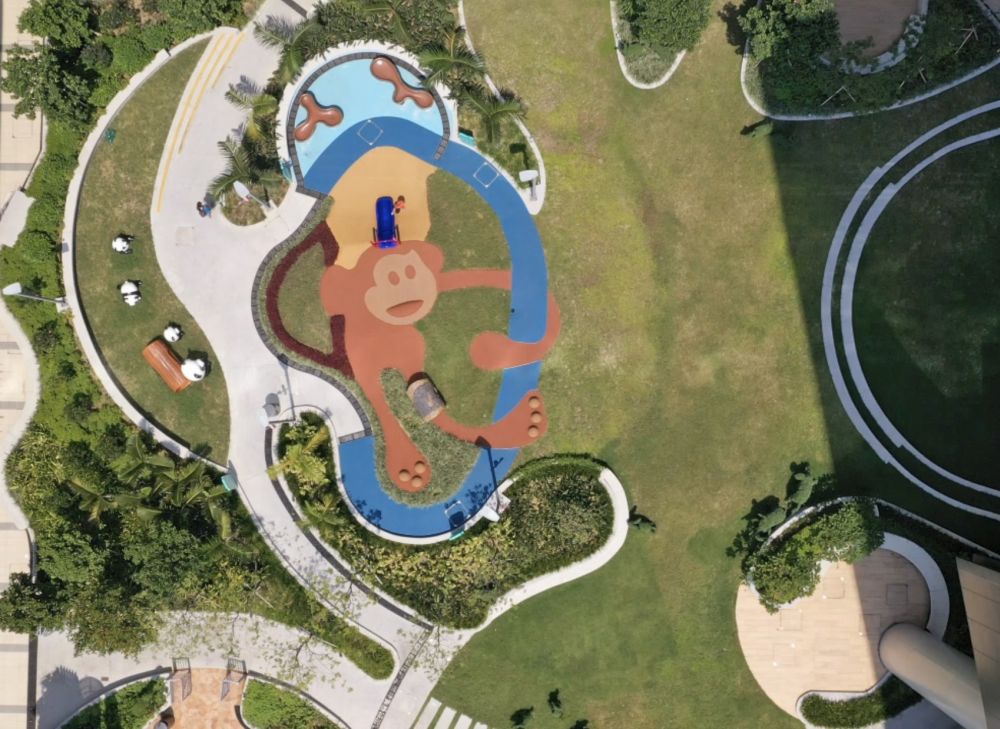 兒童醫院以動物貫穿整個建築設計，加上柔和色彩，有助紓緩病童緊張的情緒。