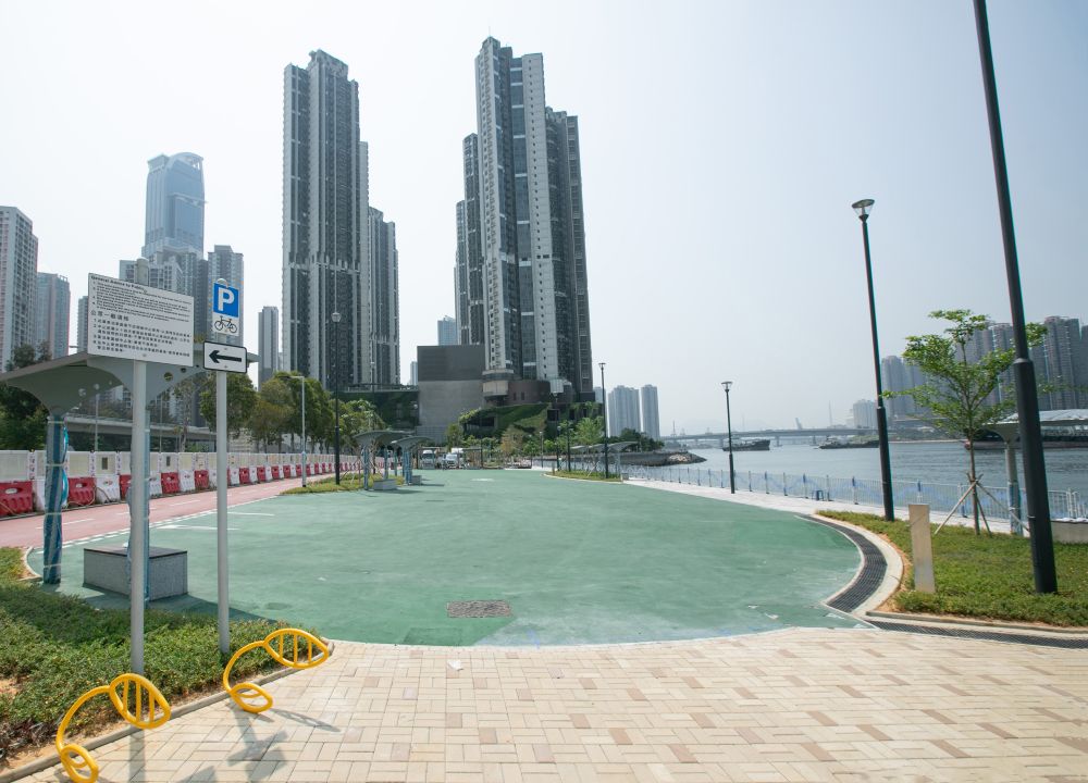 單車匯合中心設有單車練習場、有蓋座椅等。