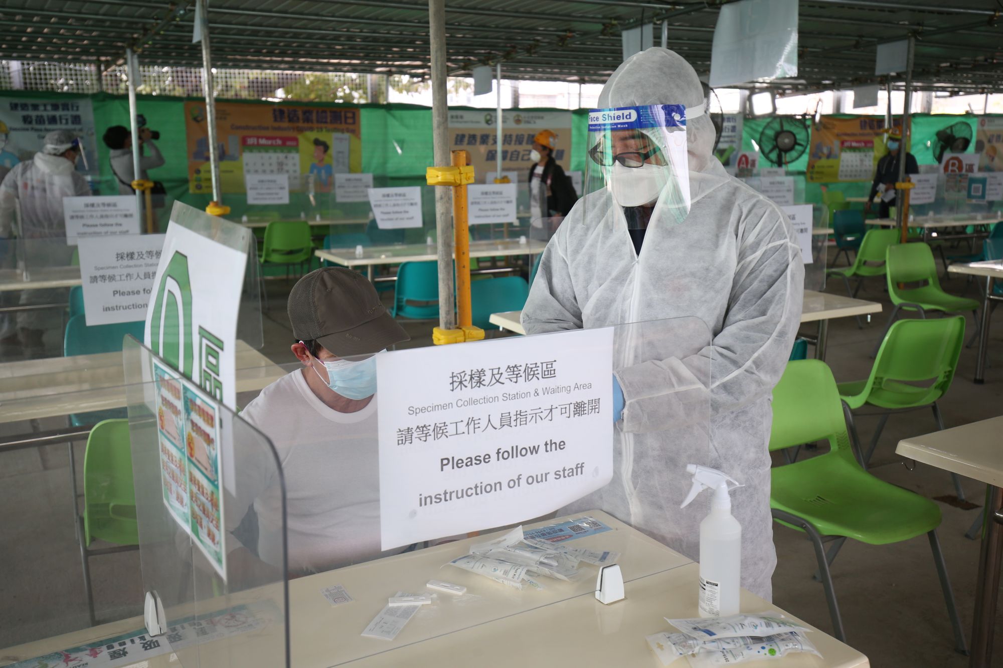 在發展局的幫助下，議會及建造業界推行5次「建造業檢測日」，以達到「早發現、早隔離、早治療」的目標。