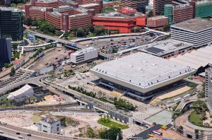 政府善用現有土地，釋放發展潛力及提升香港作為國際大都會的吸引力，項目包括活化紅磡站及周邊用地、發展前南丫島石礦場用地及南大嶼生態康樂走廊。圖示紅磡站及周邊用地。