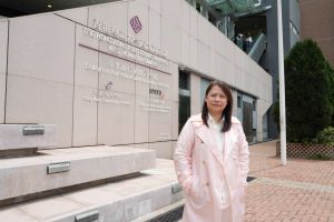 香港理工大學專業及持續教育學院測量及建設環境學（榮譽）理學士組合課程統籌鄧麗儀表示，看到許多具潛質的學生修讀課程後成功投身建造業，並在行業中找到很好的發展機會。