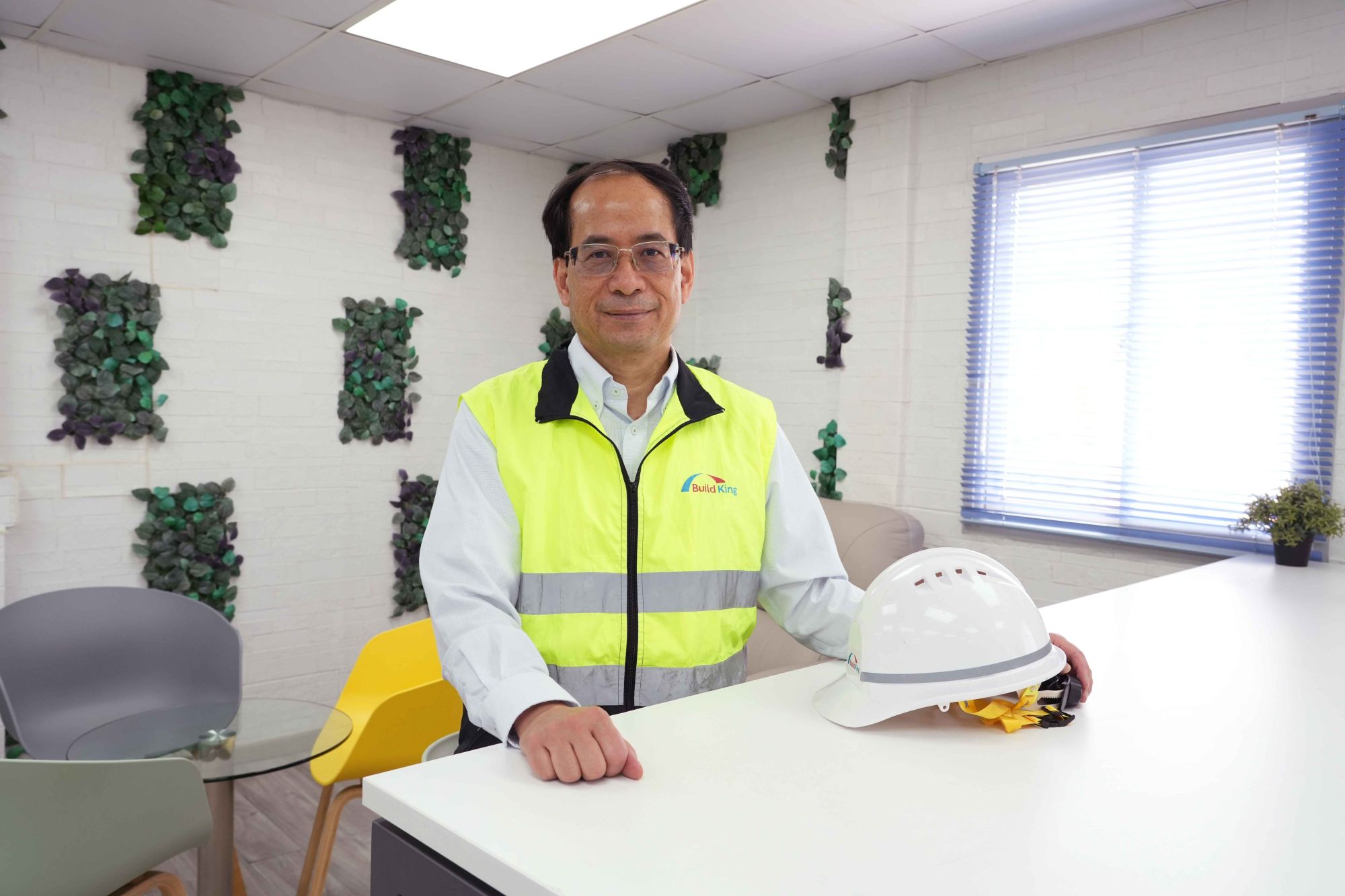 津貼計劃對建造業界包括承建商甚為重要，能支持行業繼續培育及聘請年輕專才，培育相關學位及高級文憑畢業生成為工地管理的骨幹，並向他們提供向上晉升的階梯，增強他們投身行業的信心。