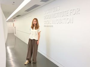 香港理工大學賽馬會社會創新設計院暫任總監林美華認為，有需要人士如輪椅人士出行時，最需要的不一定是路程最近的路線，而是最舒適、可通達的路線，而「步行香港」網頁版應用程式正正能滿足需要。