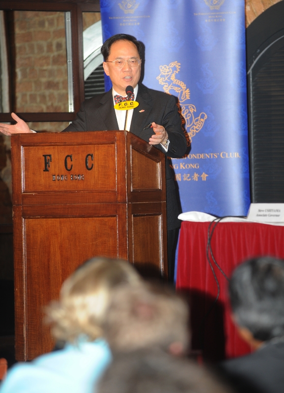 行政長官曾蔭權今日（六月十五日）出席香港外國記者會午餐會，慶祝外國記者會成立六十周年。圖示曾蔭權於午餐會上致辭。