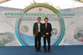 發展局局長陳茂波（左）和水務署署長林天星今日（三月二十一日）在樂安排海水抽水站主持新界西北區海水供水系統啟用暨ISO50001證書頒發典禮。
