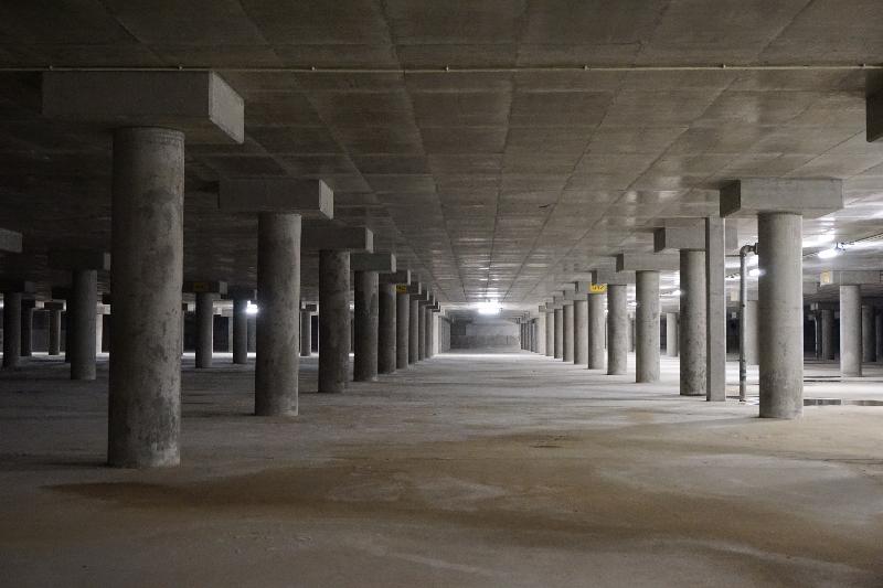 跑馬地地下蓄洪池的內部。