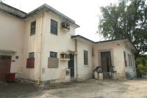 屬二級歷史建築的前哥頓軍營Watervale House原為私人住宅，及後用作軍官會所。